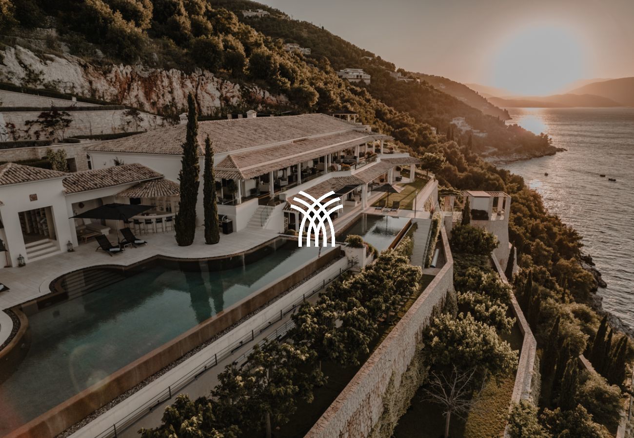 Villa in Nissaki - The Edge