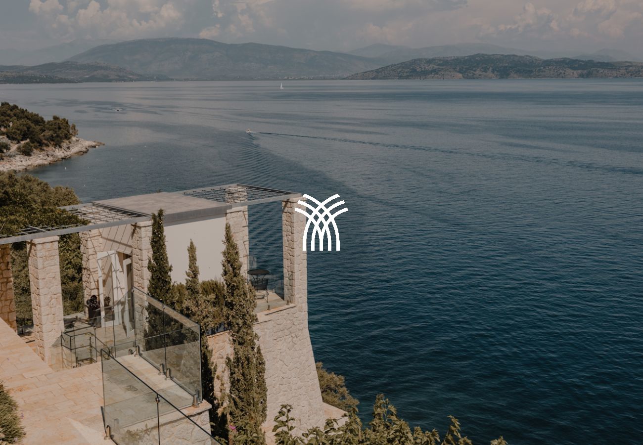 Villa in Nissaki - The Edge