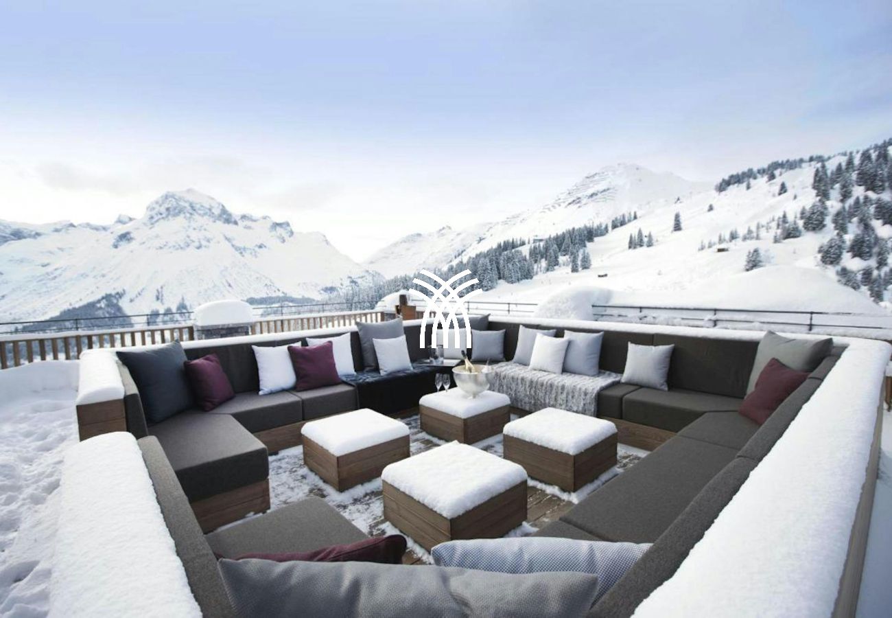Chalet in Lech - Luxuo