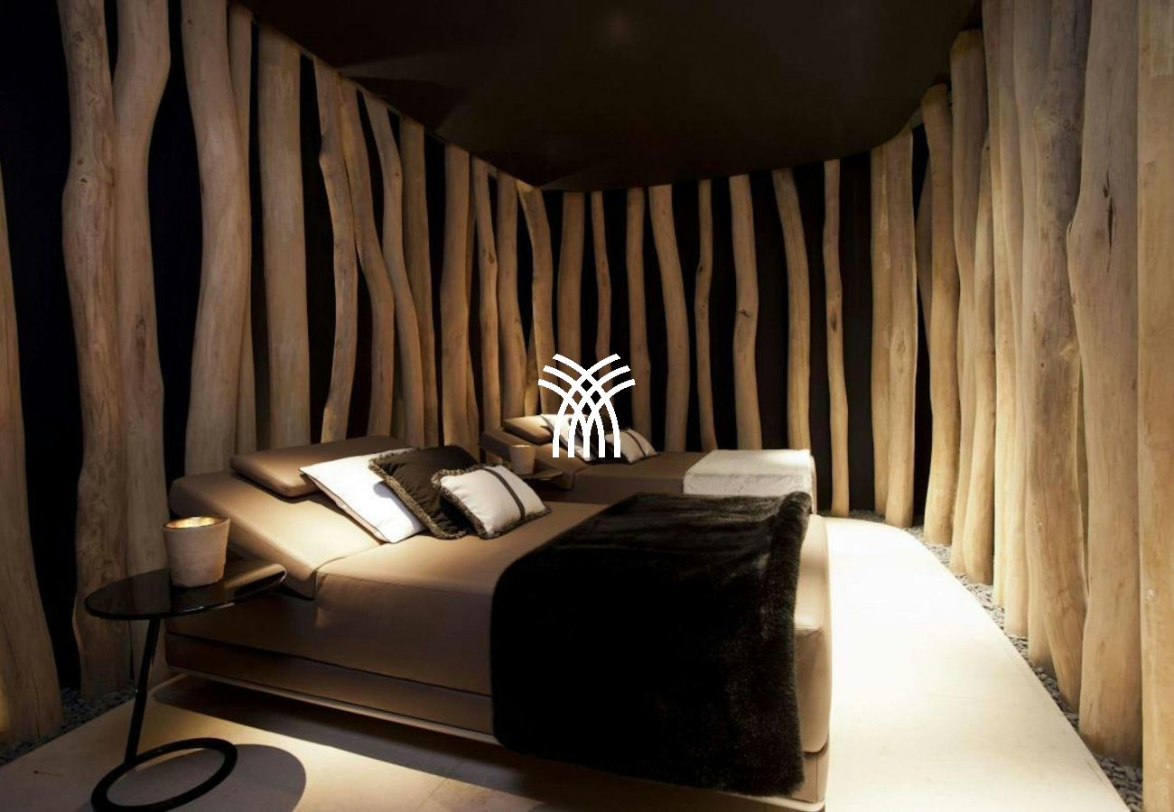 Chalet in Lech - Luxuo