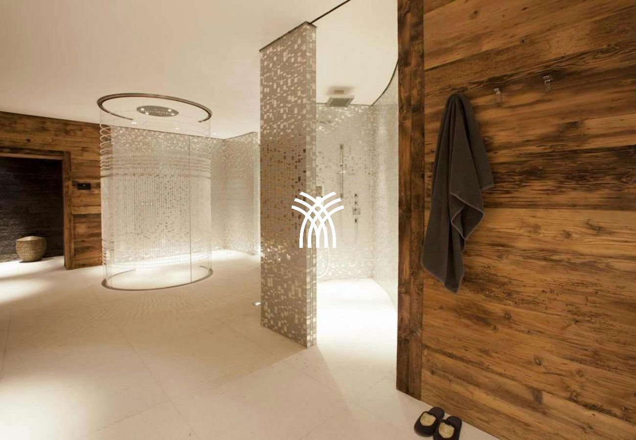 Chalet in Lech - Luxuo