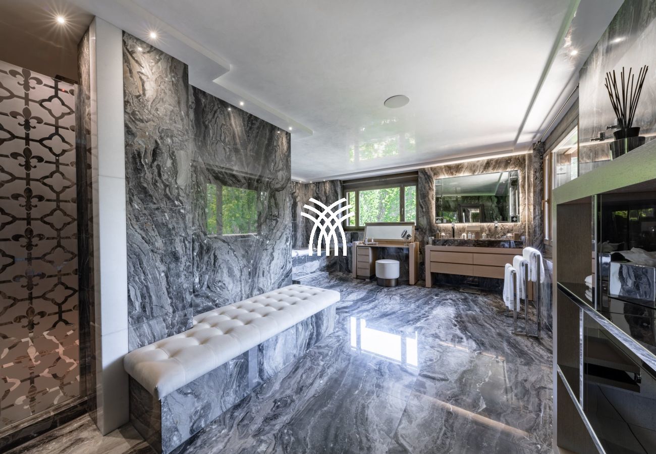 Chalet in Crans-Montana - Christiana