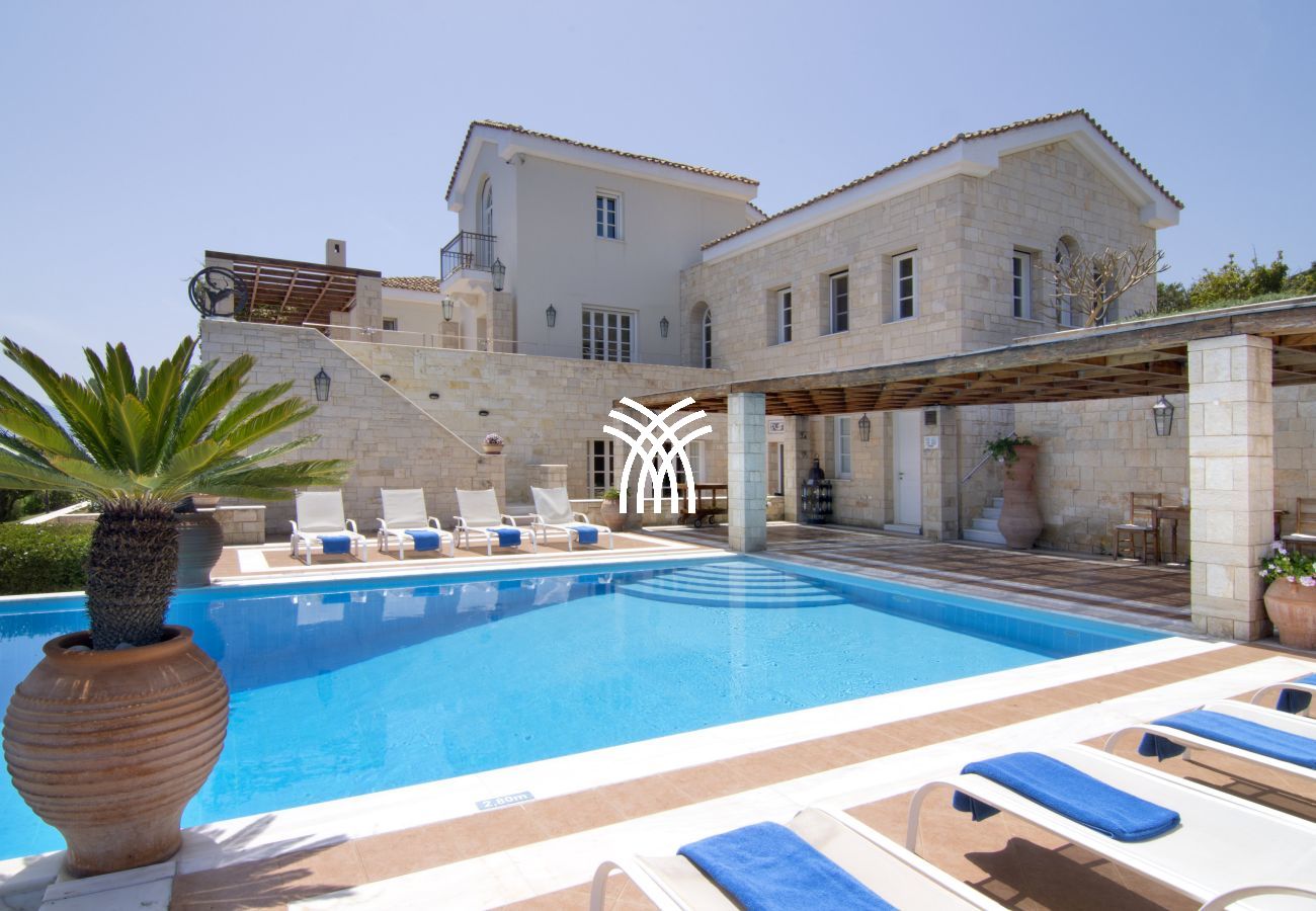 Villa in Elounda - Soulo