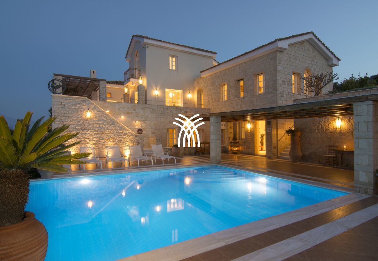 Villa in Elounda - Soulo