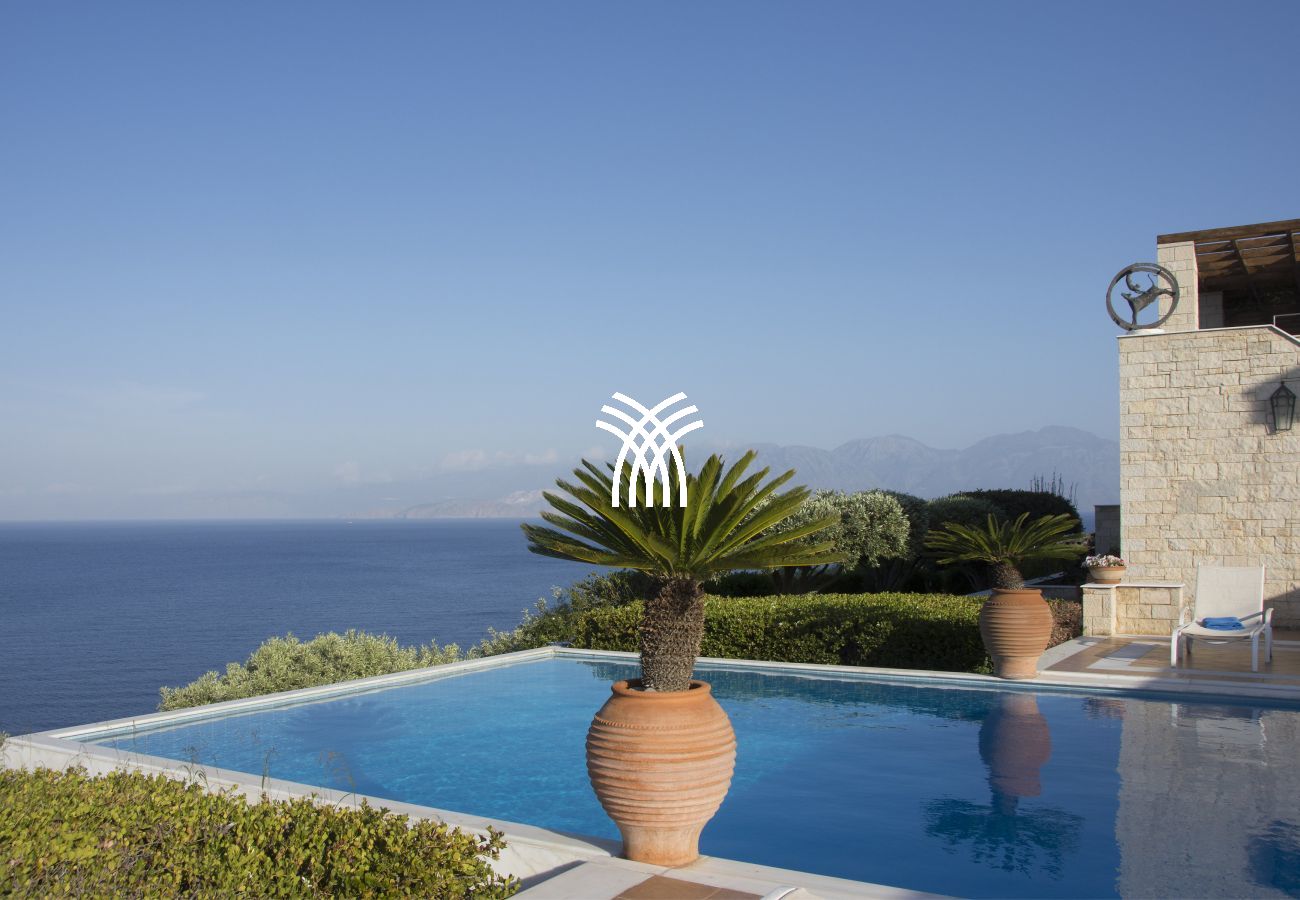 Villa in Elounda - Soulo