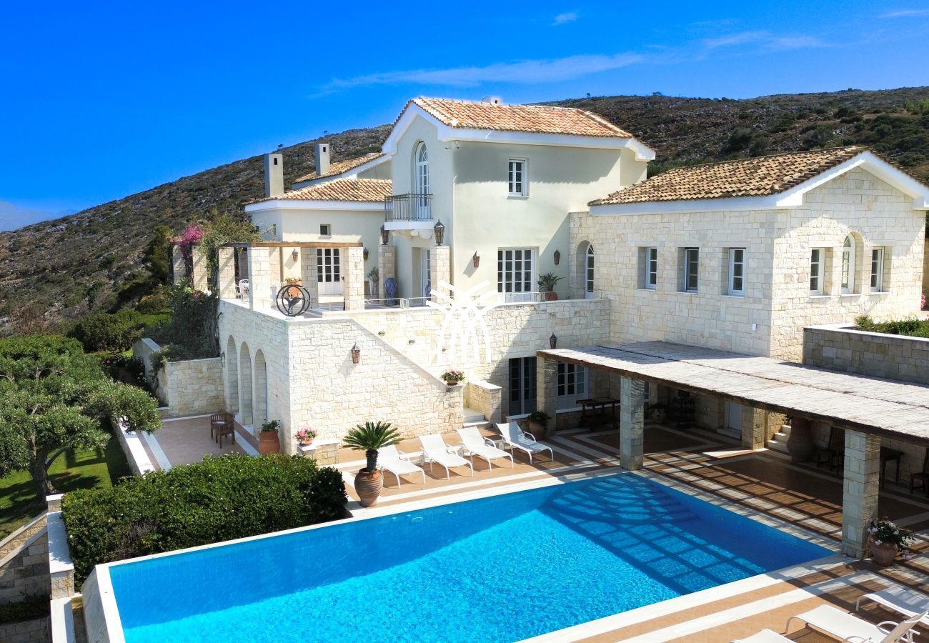 Villa in Elounda - Soulo