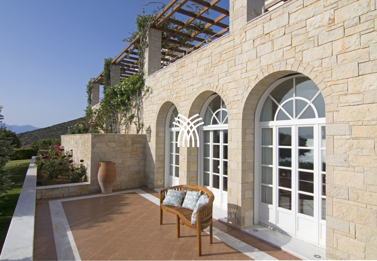 Villa in Elounda - Soulo