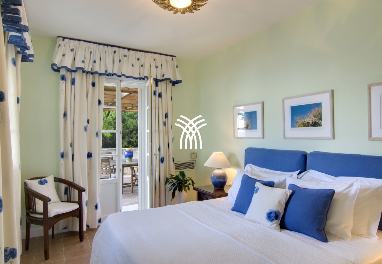 Villa in Elounda - Soulo