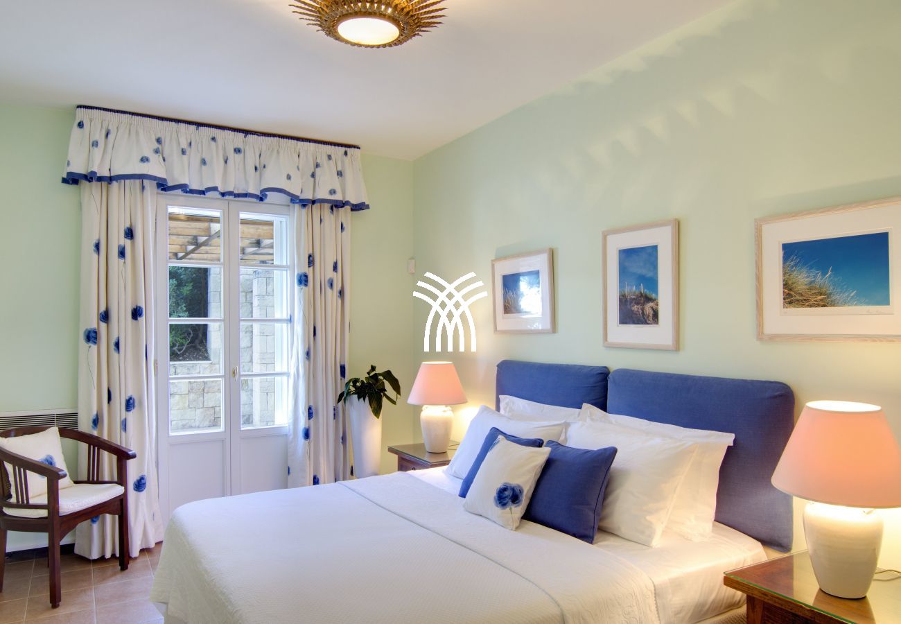 Villa in Elounda - Soulo