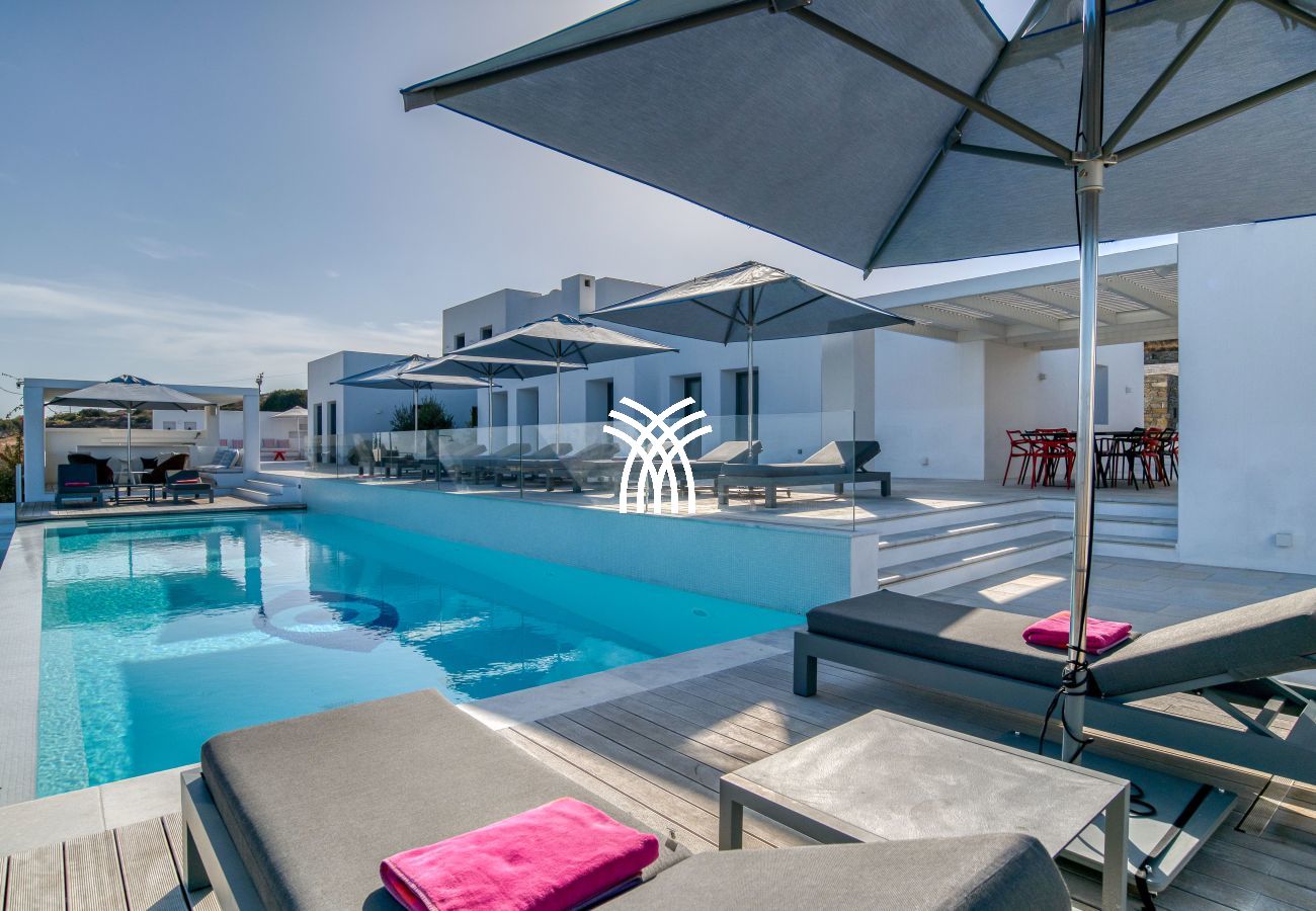 Villa in Paros - Mataki