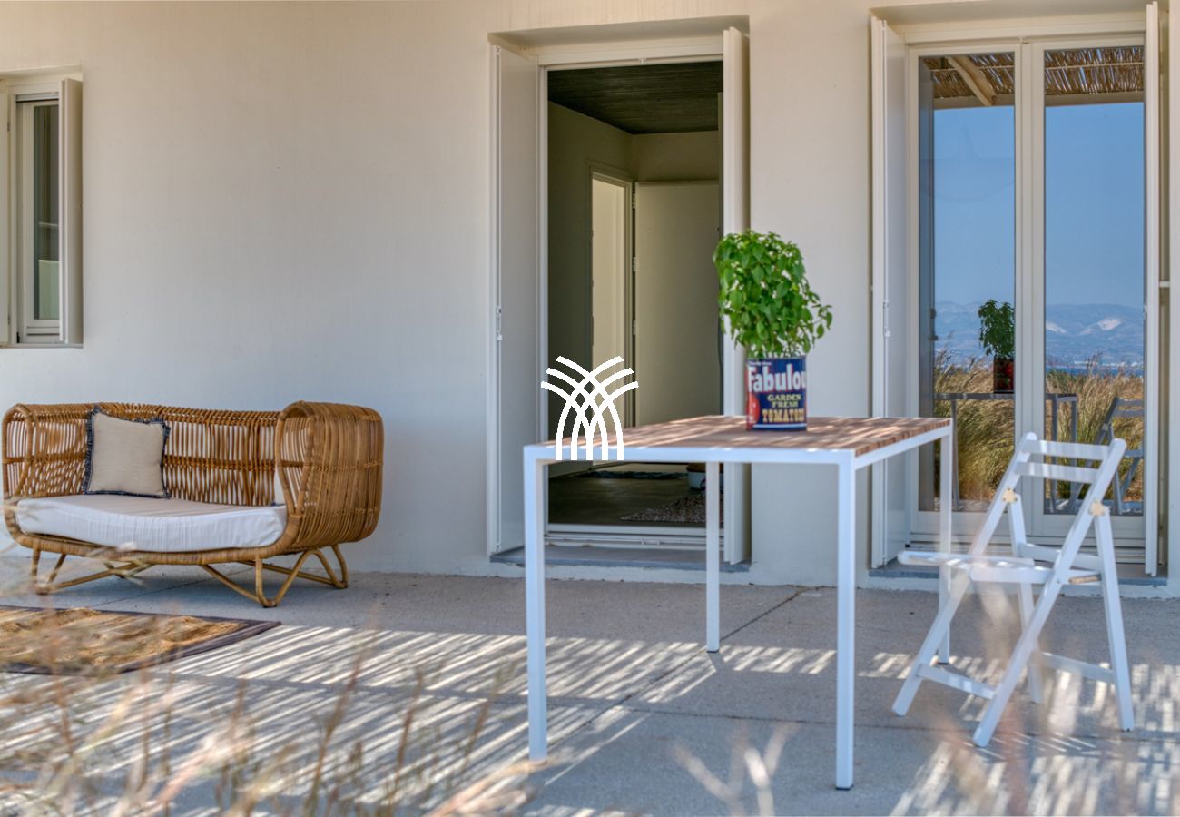 Villa in Paros - Lampsis