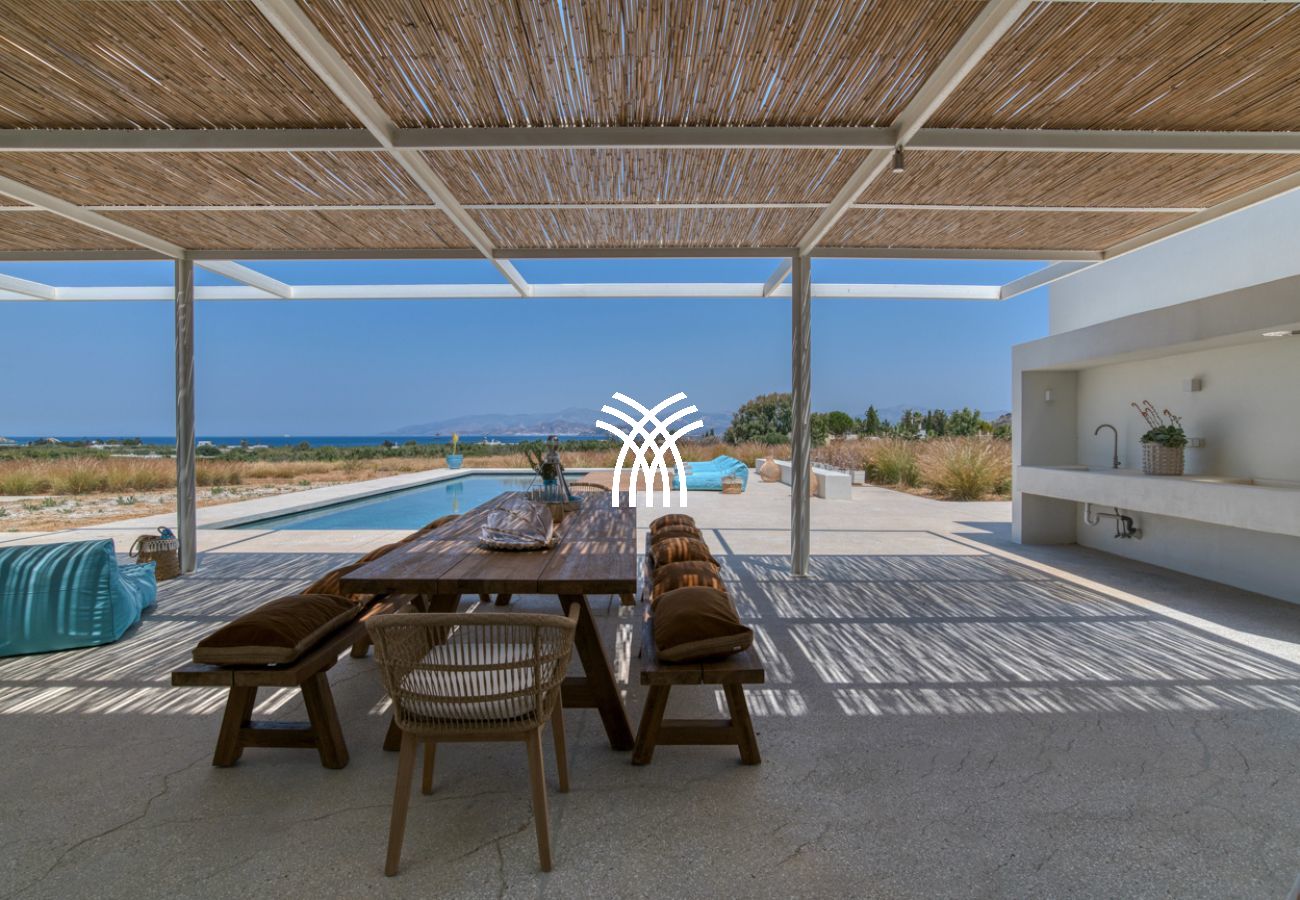 Villa in Paros - Lampsis