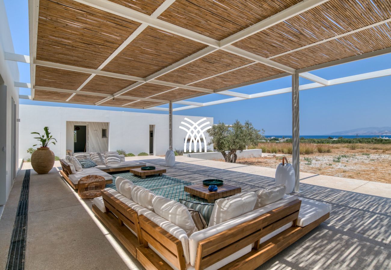 Villa in Paros - Lampsis