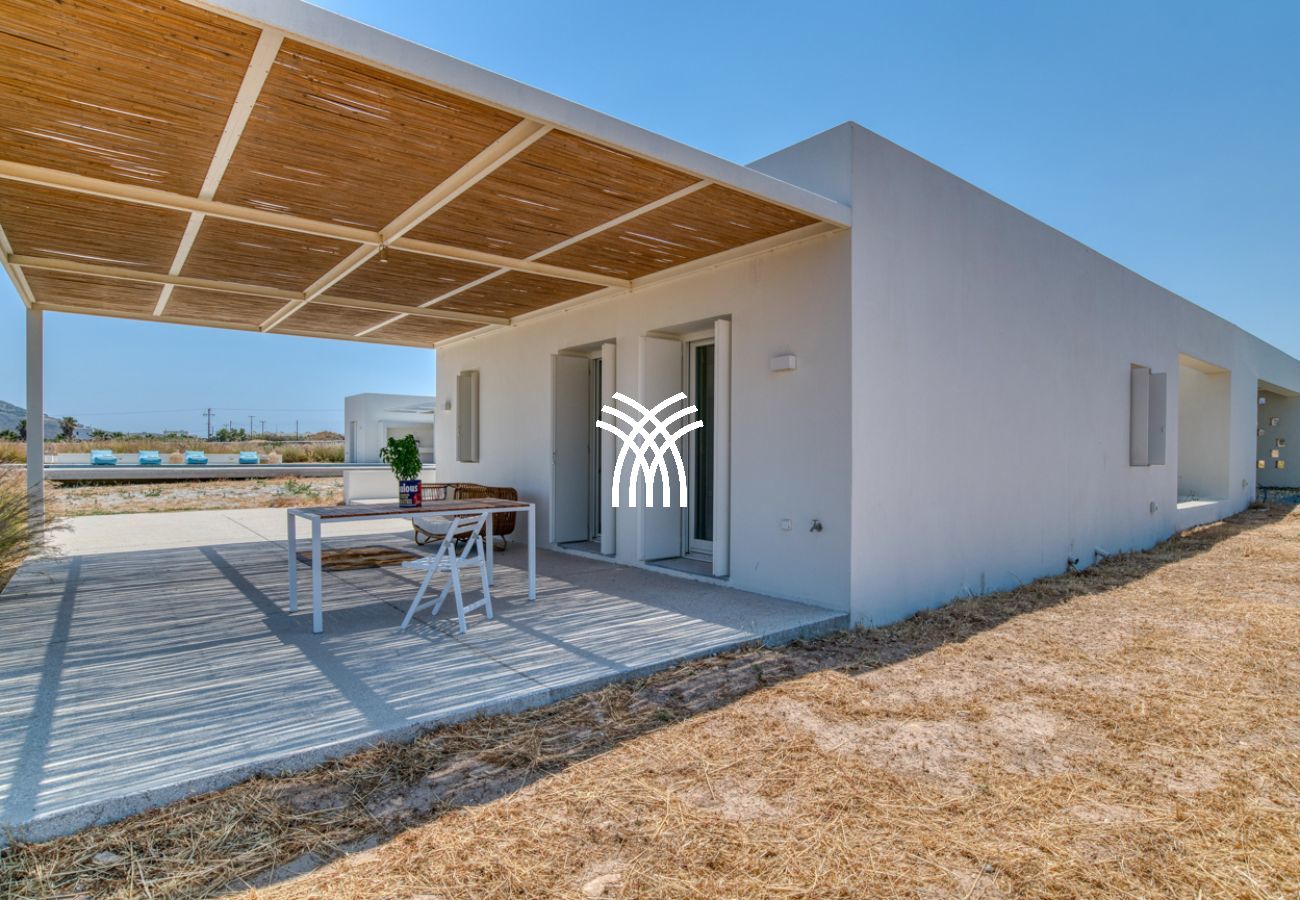 Villa in Paros - Lampsis