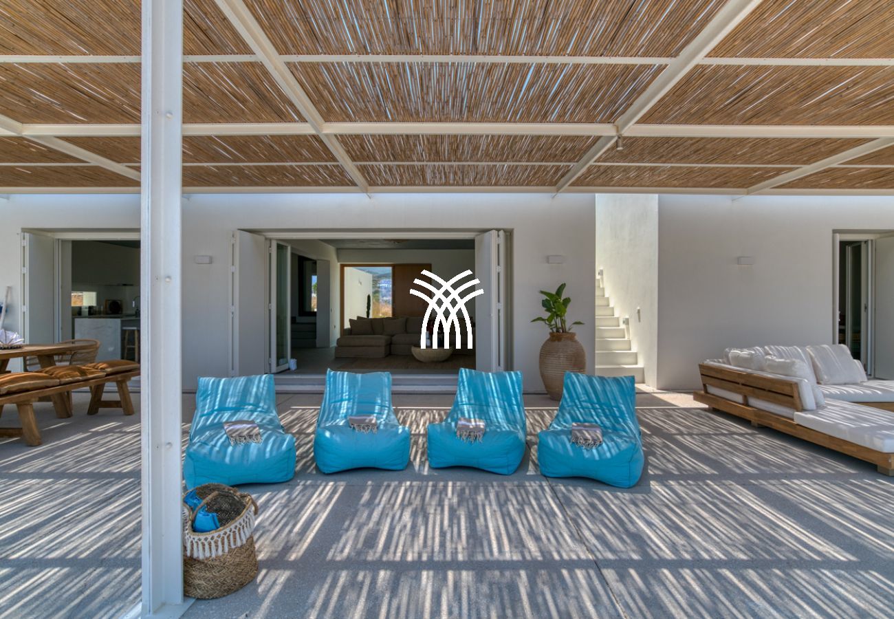 Villa in Paros - Lampsis