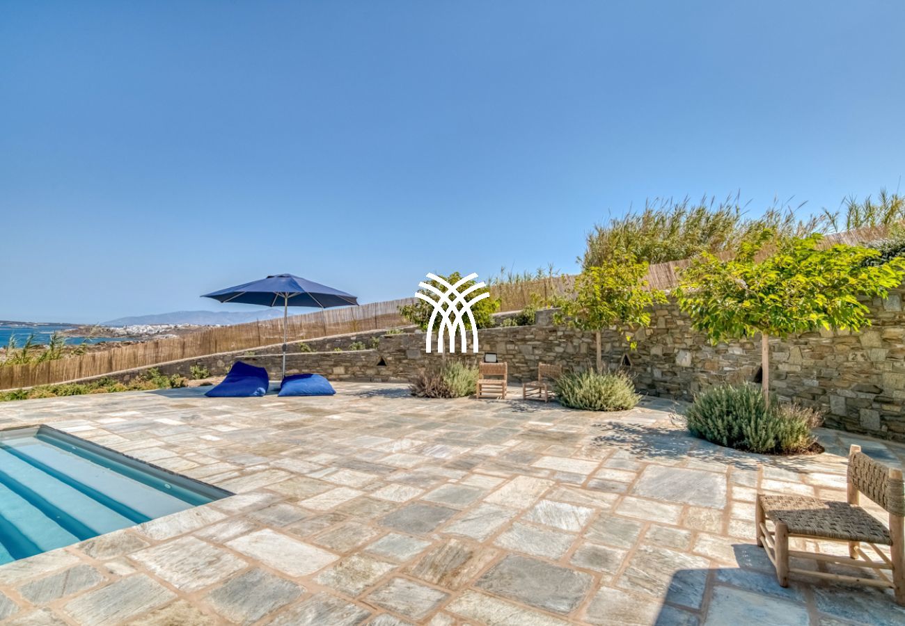 Villa in Naousa - Tchi Tcha