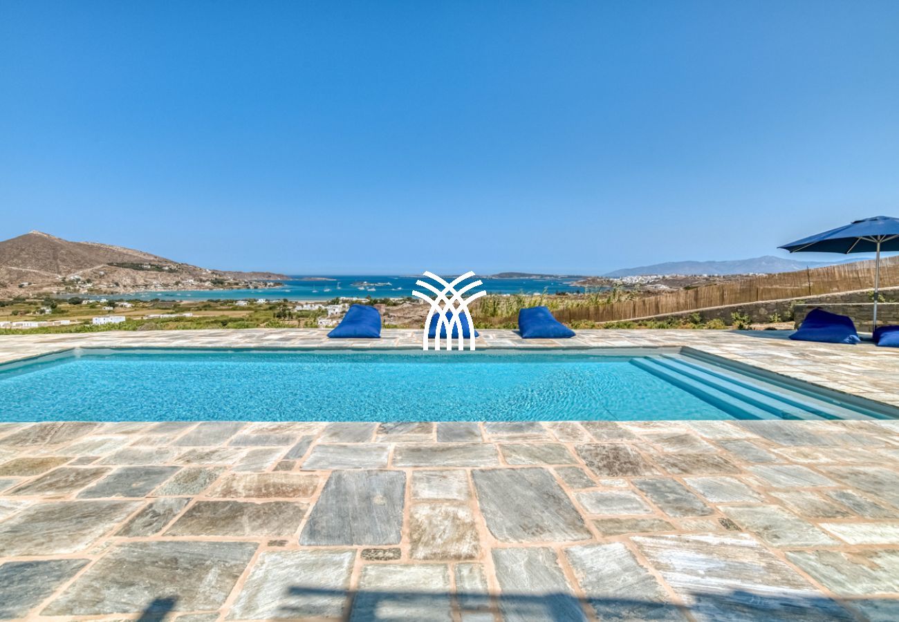 Villa in Naousa - Tchi Tcha