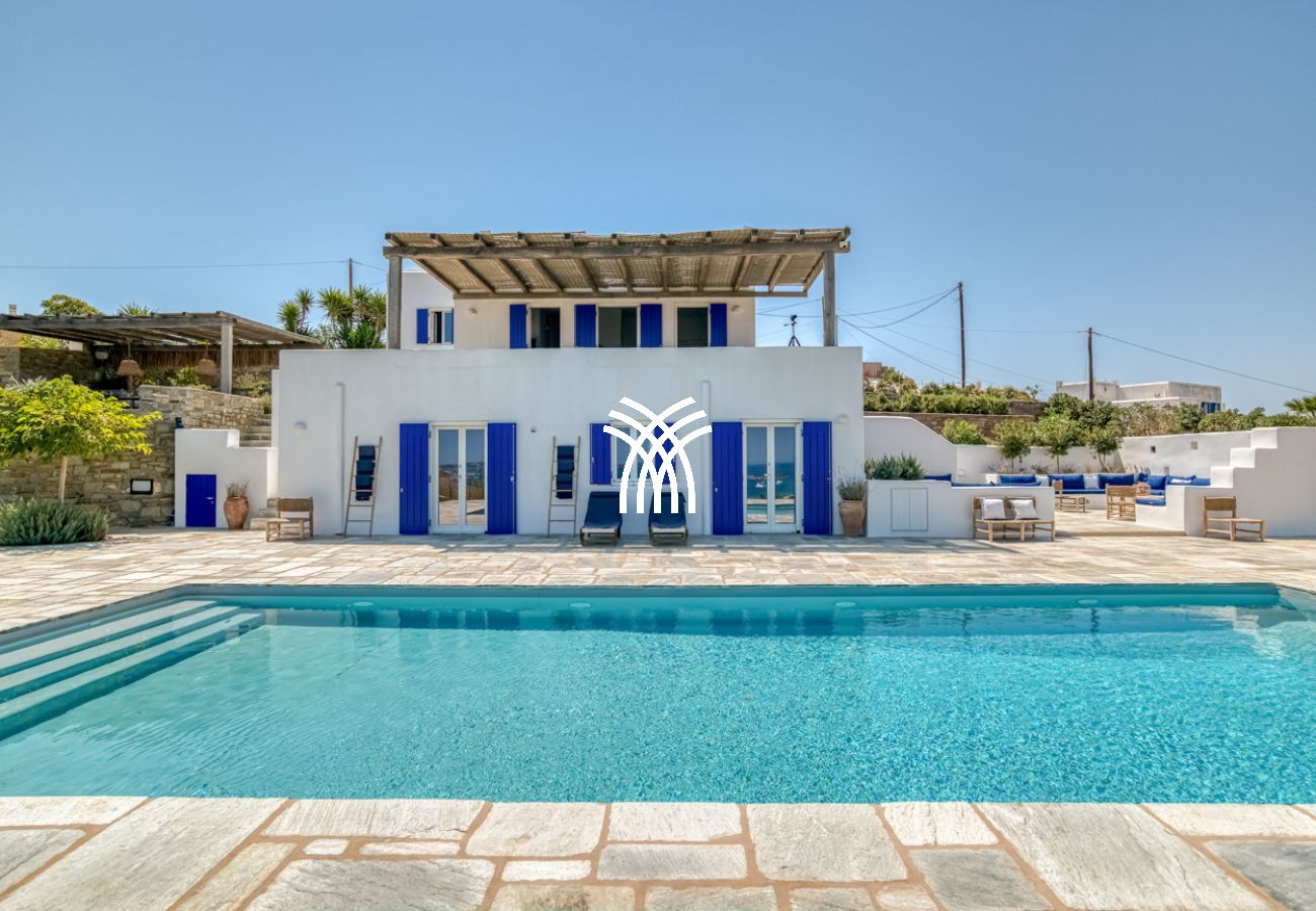 Villa in Naousa - Tchi Tcha