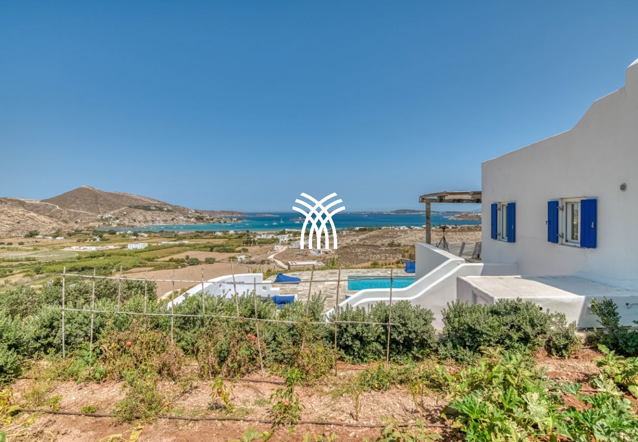 Villa in Naousa - Tchi Tcha