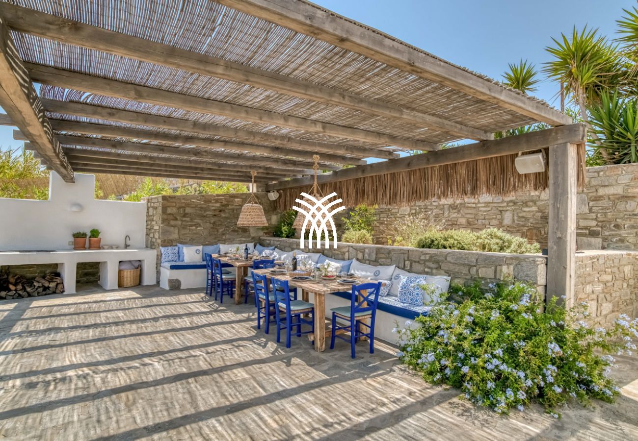 Villa in Naousa - Tchi Tcha