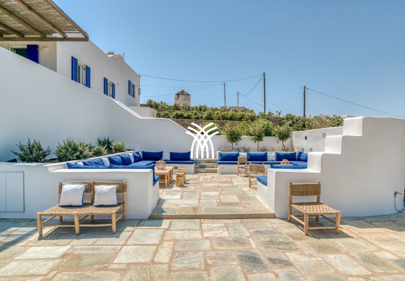 Villa in Naousa - Tchi Tcha