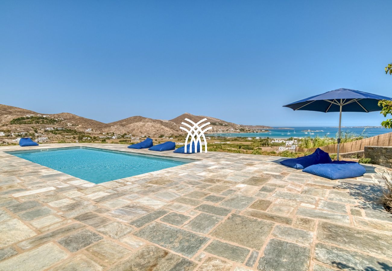 Villa in Naousa - Tchi Tcha