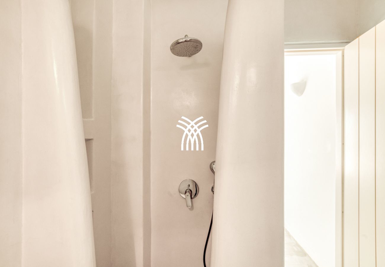 Villa in Naousa - Tchi Tcha