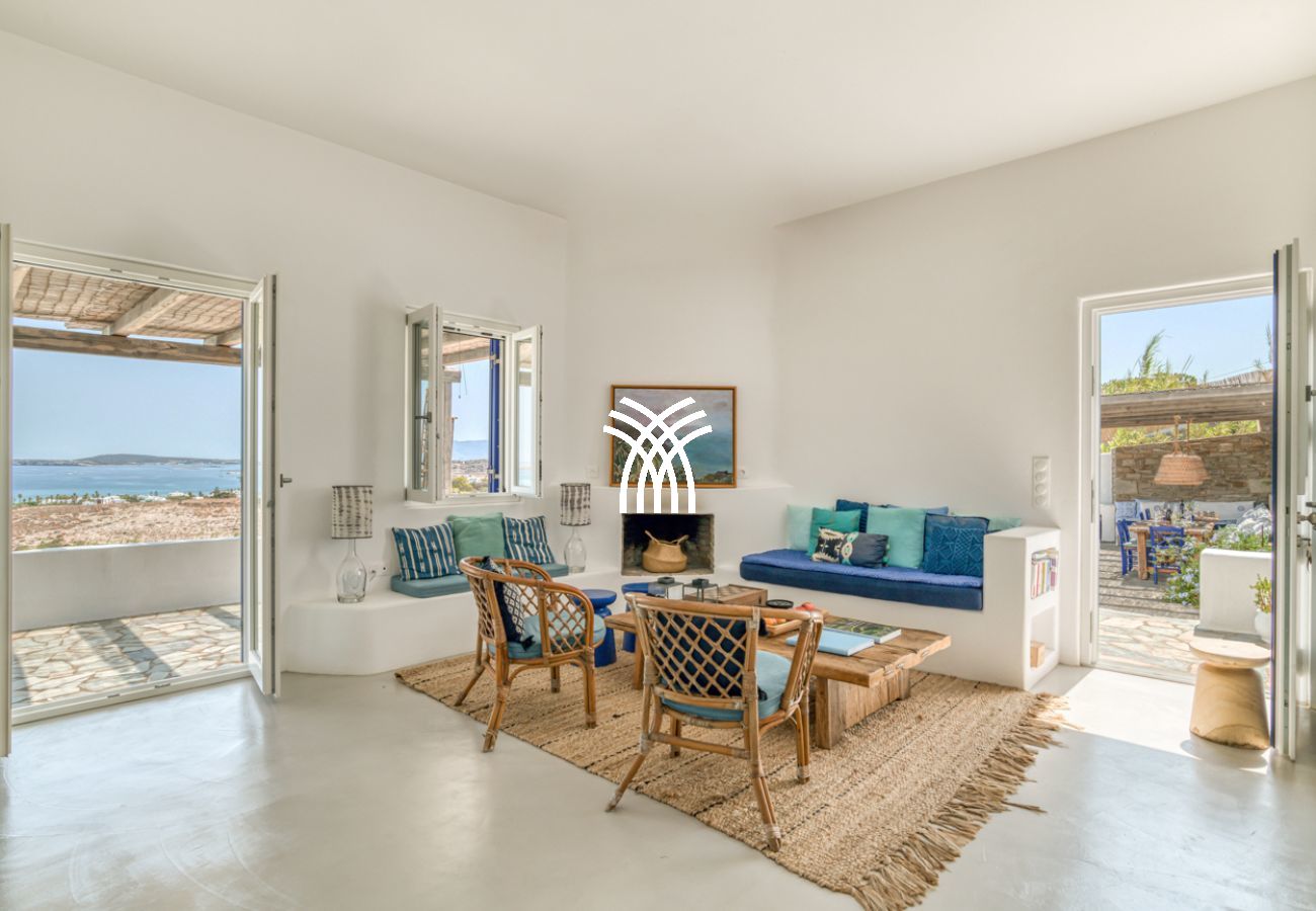 Villa in Naousa - Tchi Tcha