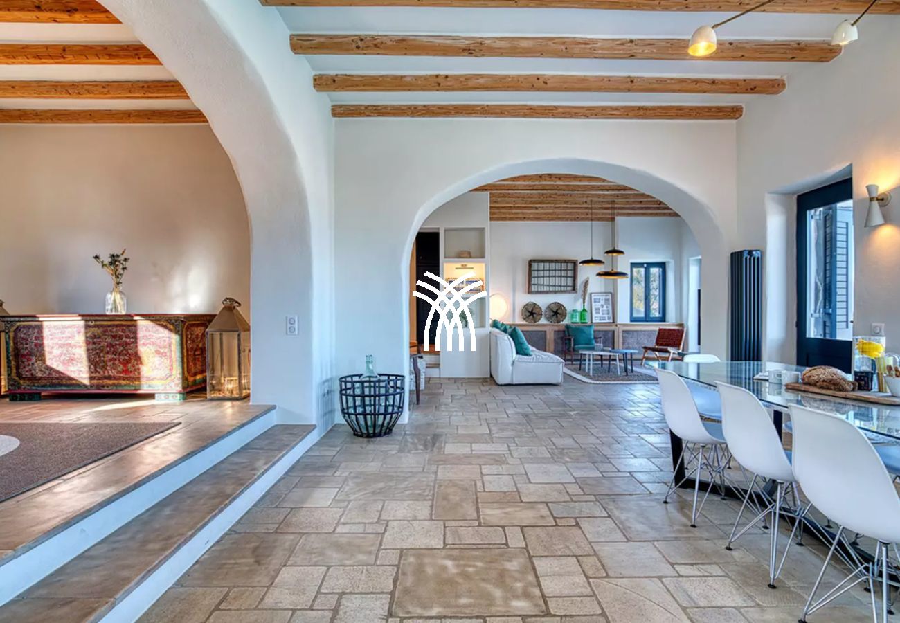 Villa in Kostos - Hestia