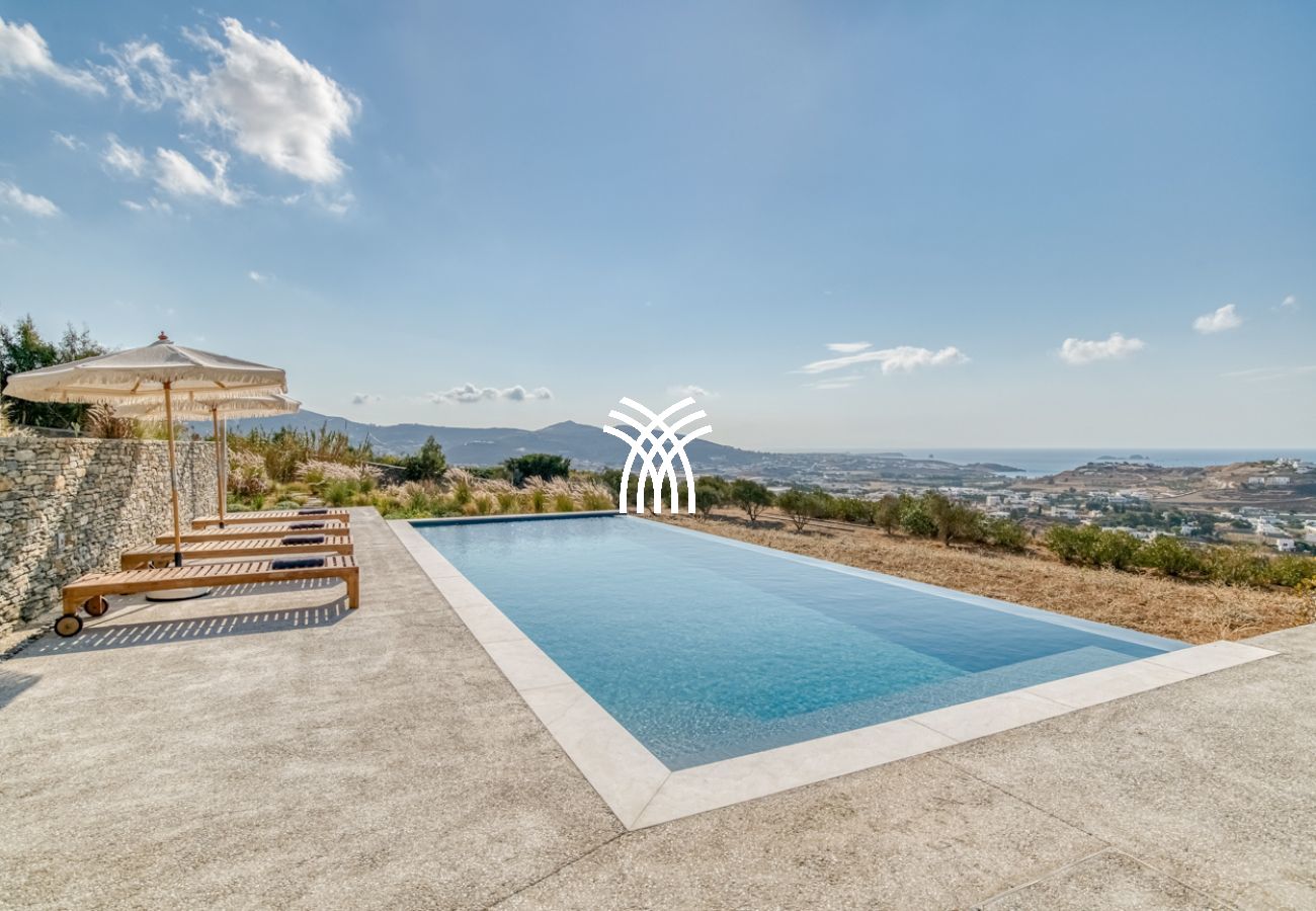Villa in Paros - Petra