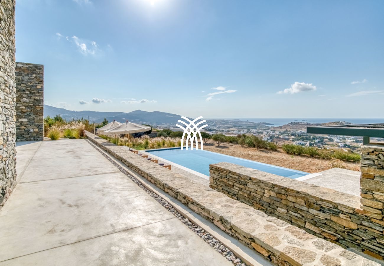 Villa in Paros - Petra