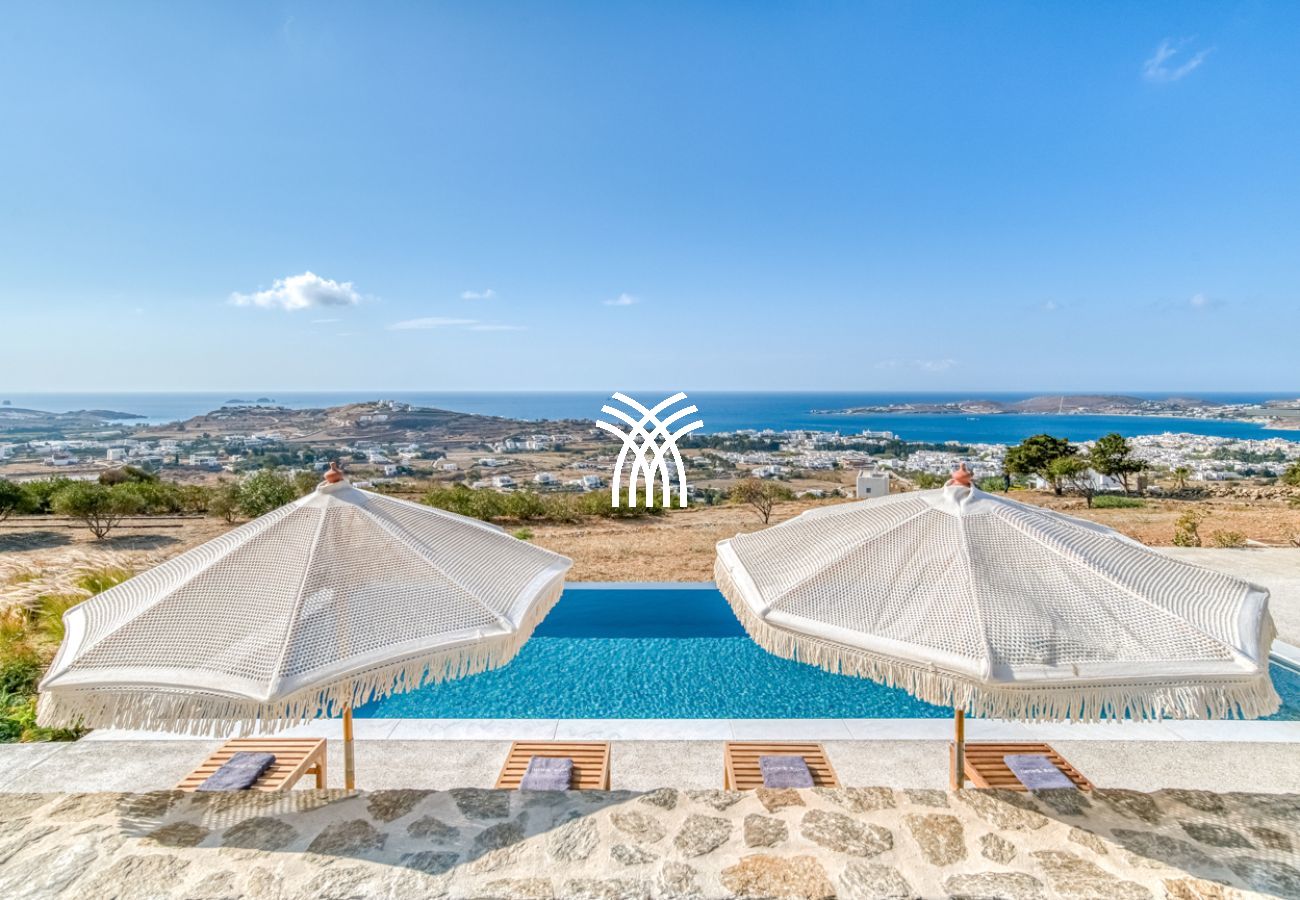 Villa in Paros - Petra