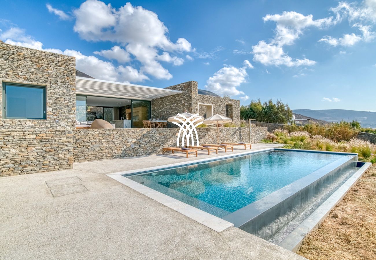 Villa in Paros - Petra
