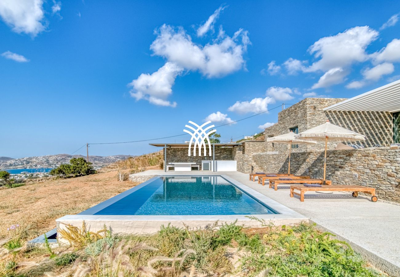 Villa in Paros - Petra