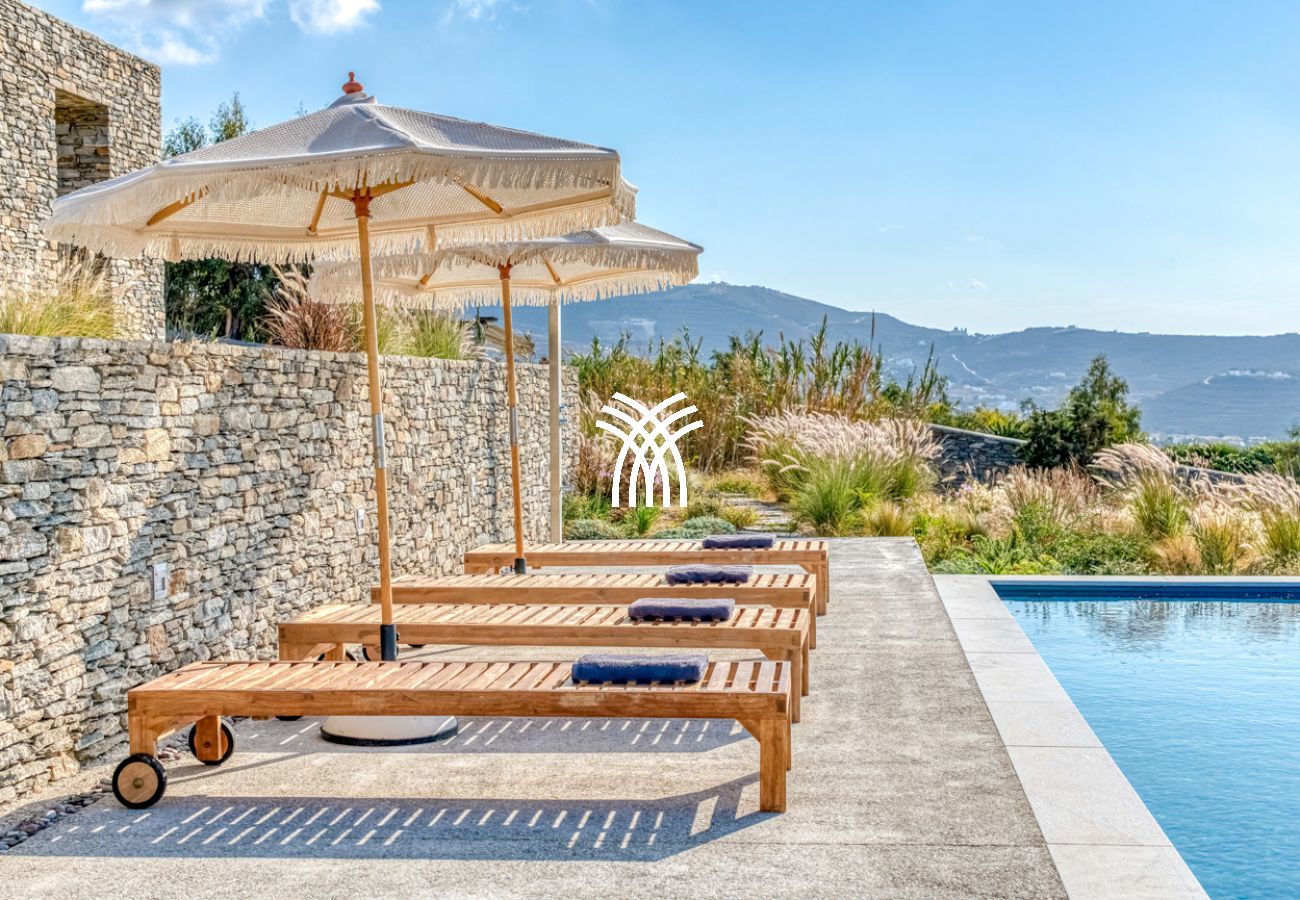 Villa in Paros - Petra