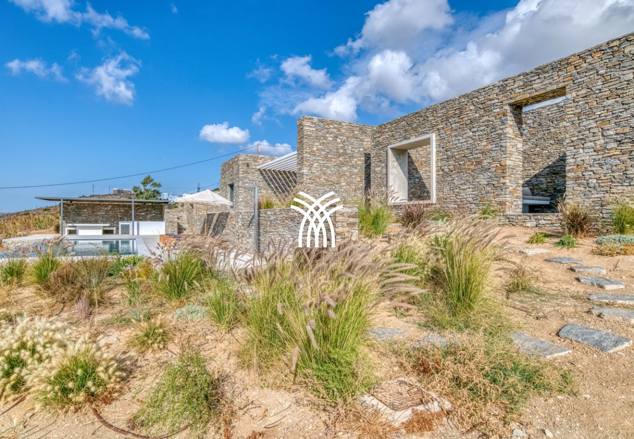 Villa in Paros - Petra