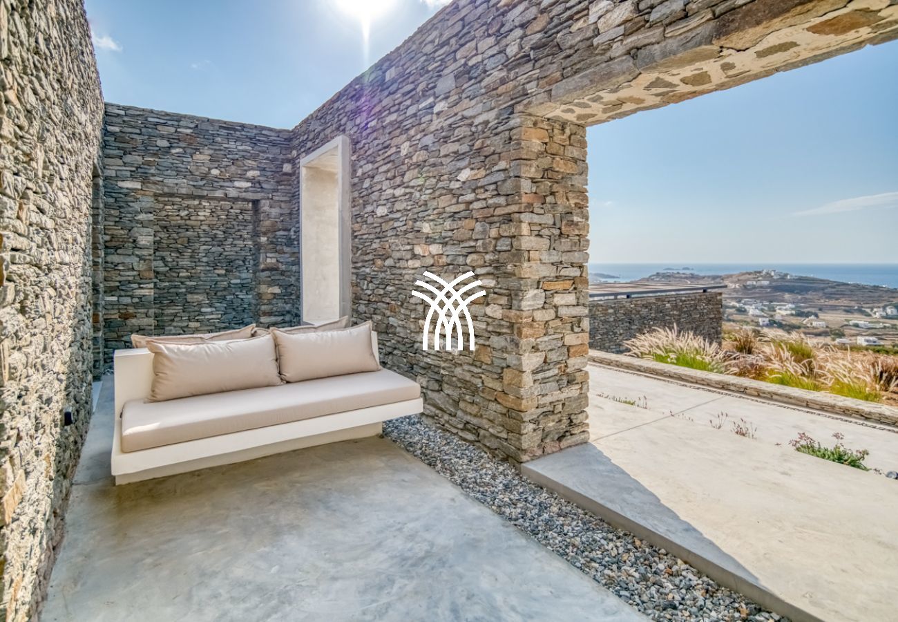 Villa in Paros - Petra
