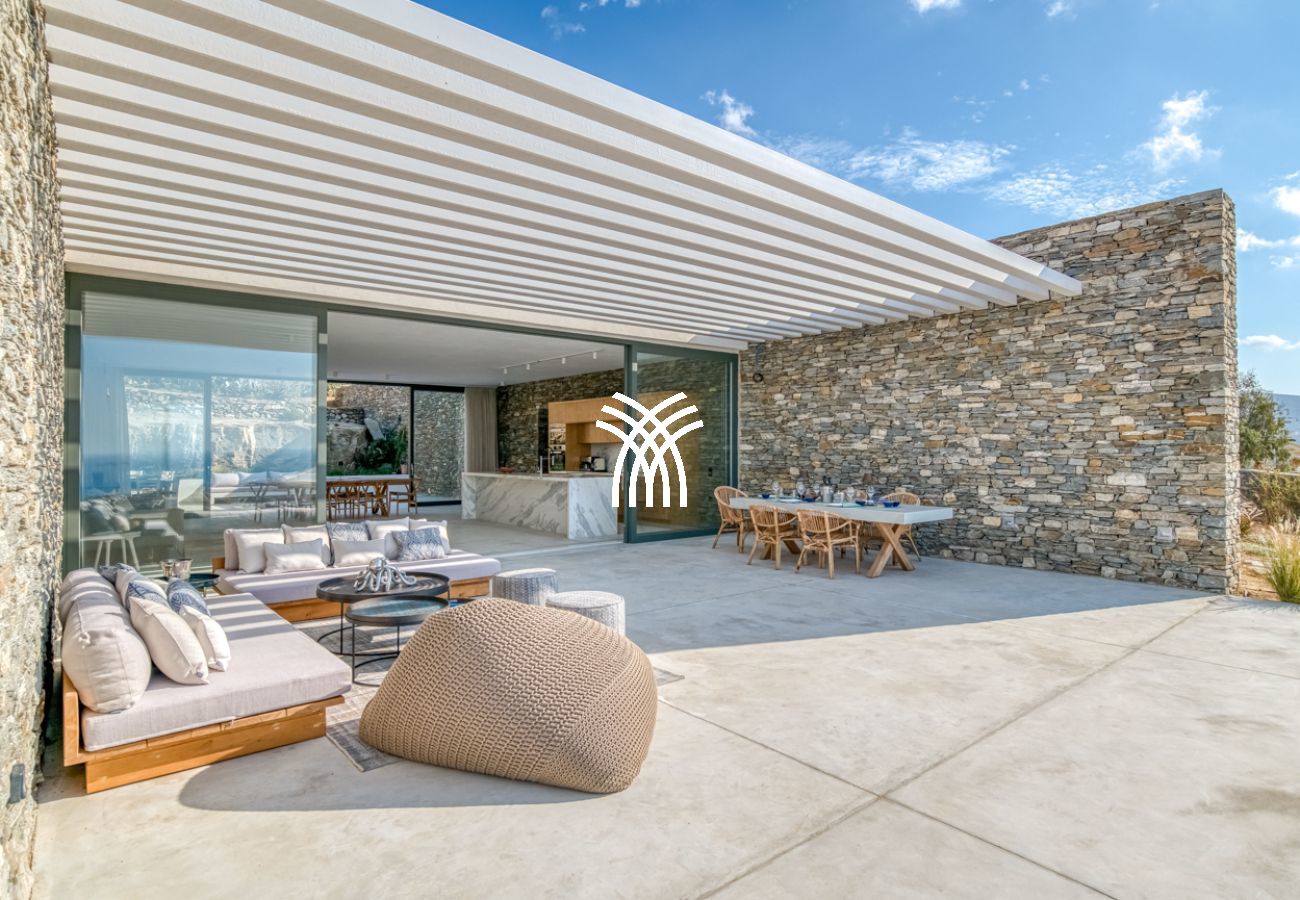 Villa in Paros - Petra