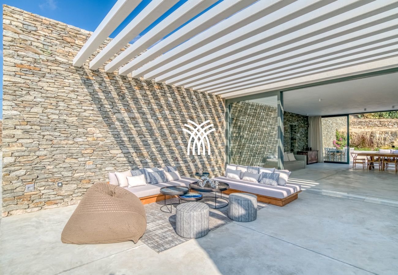 Villa in Paros - Petra