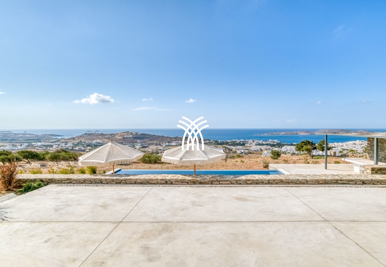 Villa in Paros - Petra