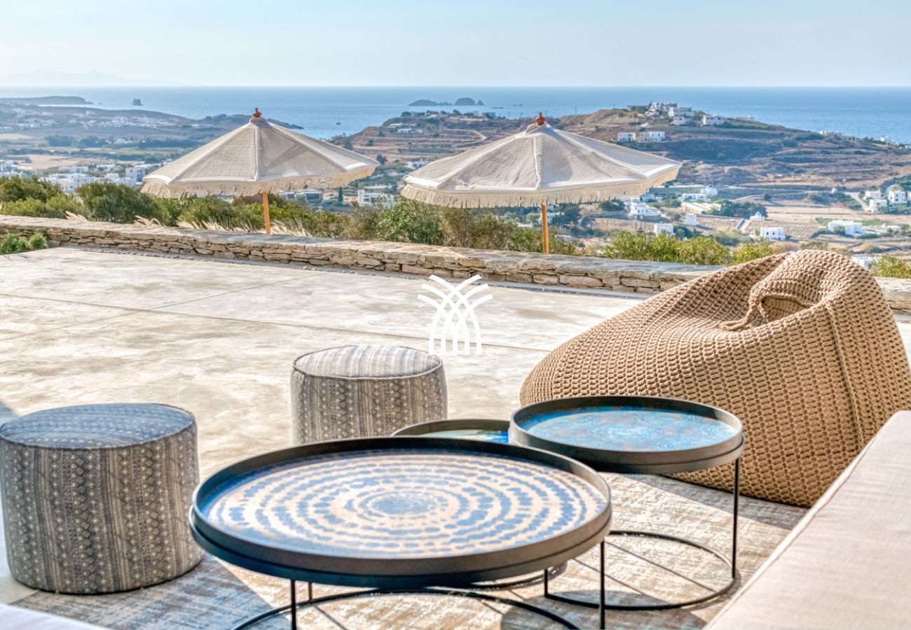 Villa in Paros - Petra