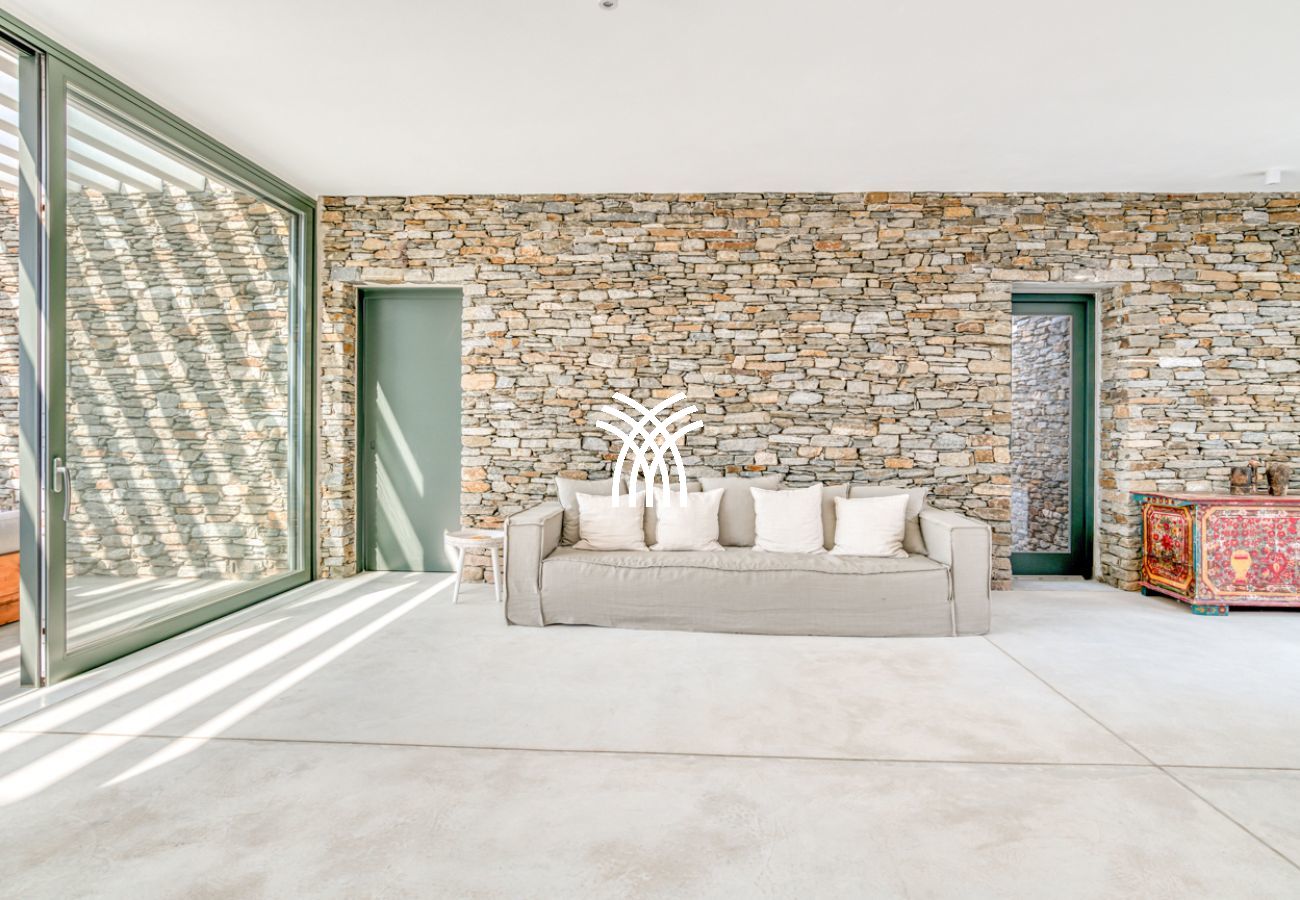 Villa in Paros - Petra