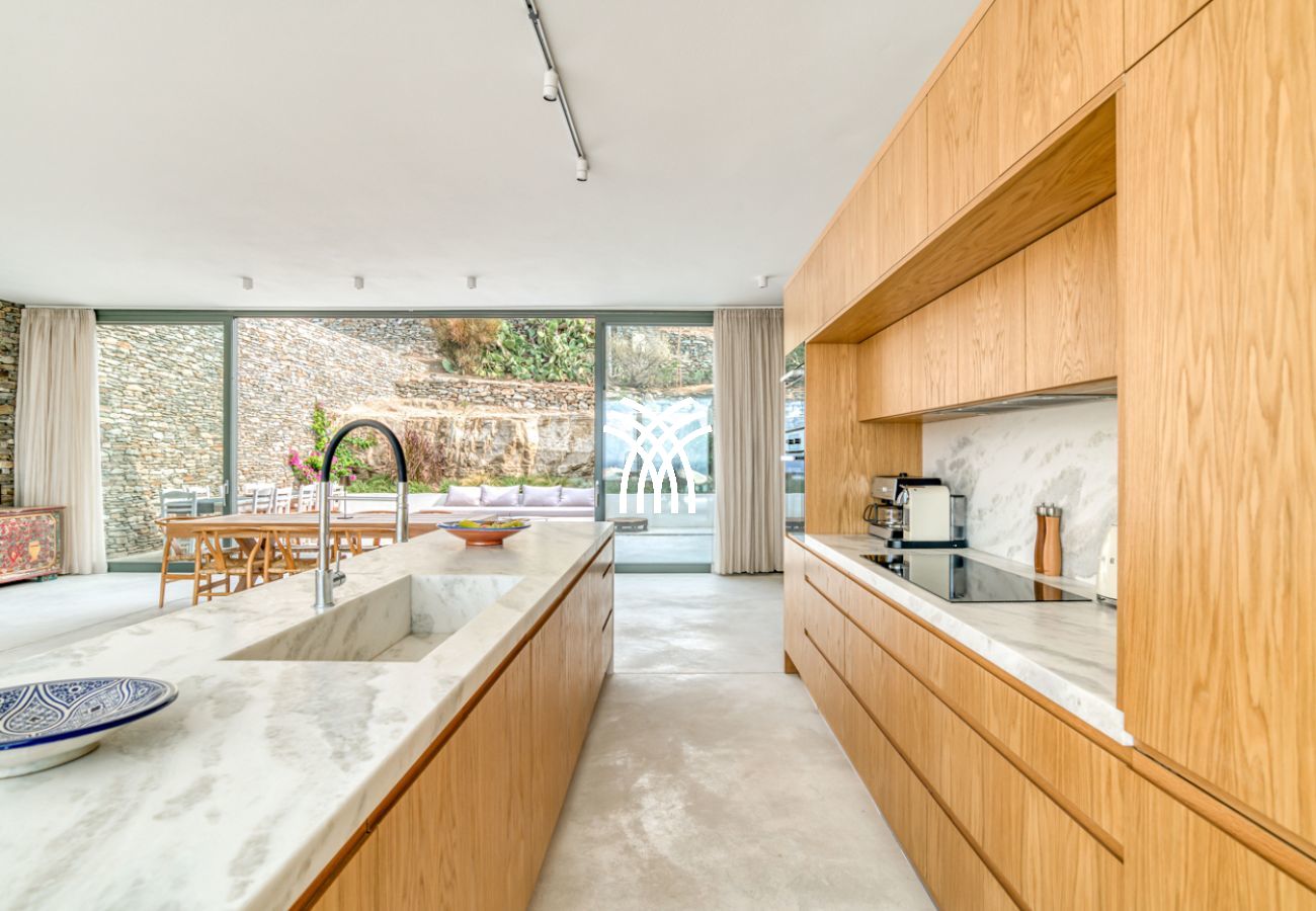 Villa in Paros - Petra