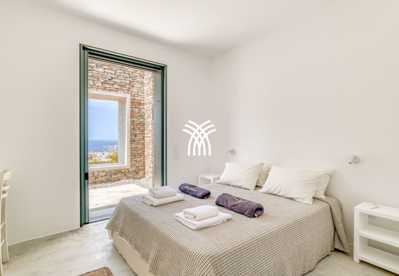 Villa in Paros - Petra