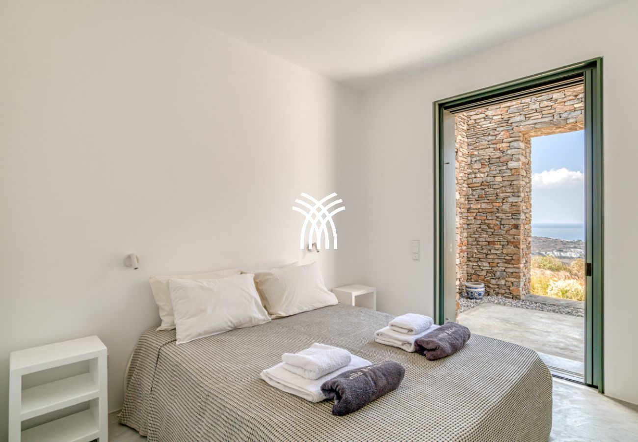 Villa in Paros - Petra