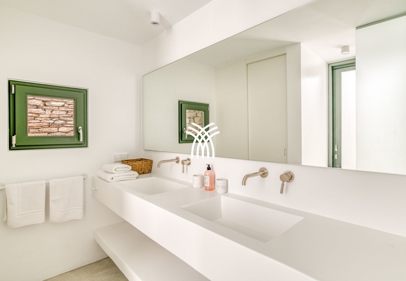 Villa in Paros - Petra