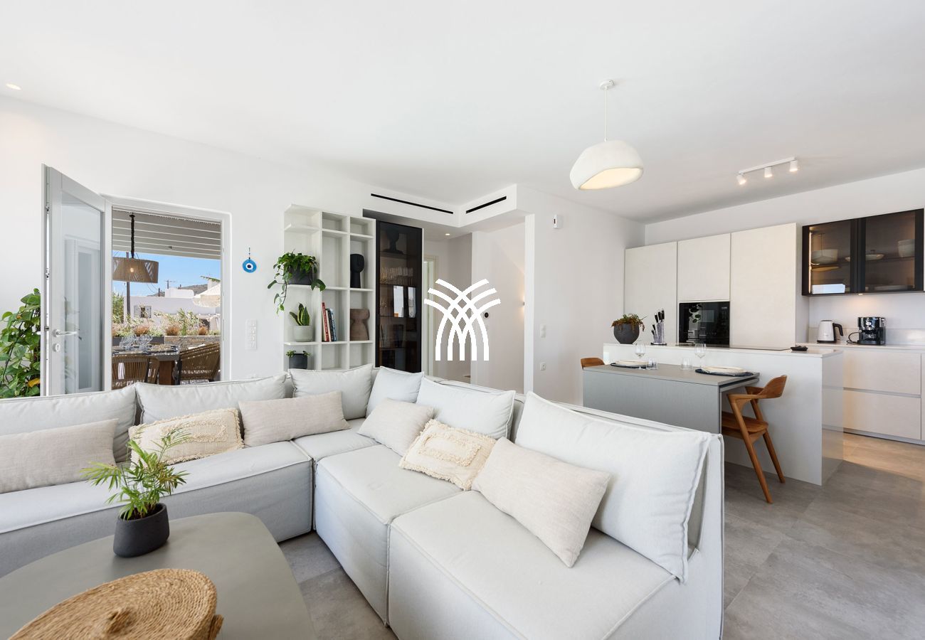 Villa in Paros - Black Pearl