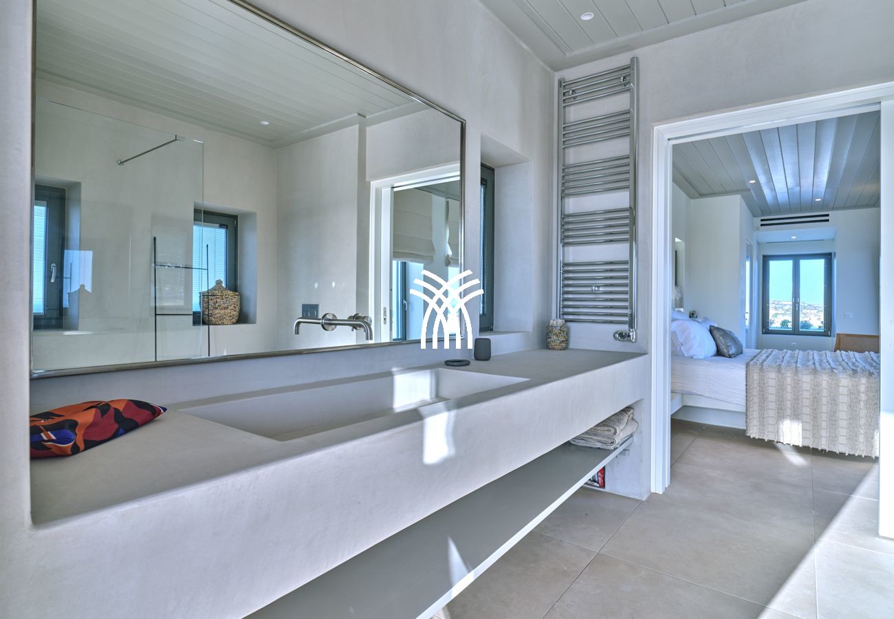 Villa in Aspro Chorio - Aperantos