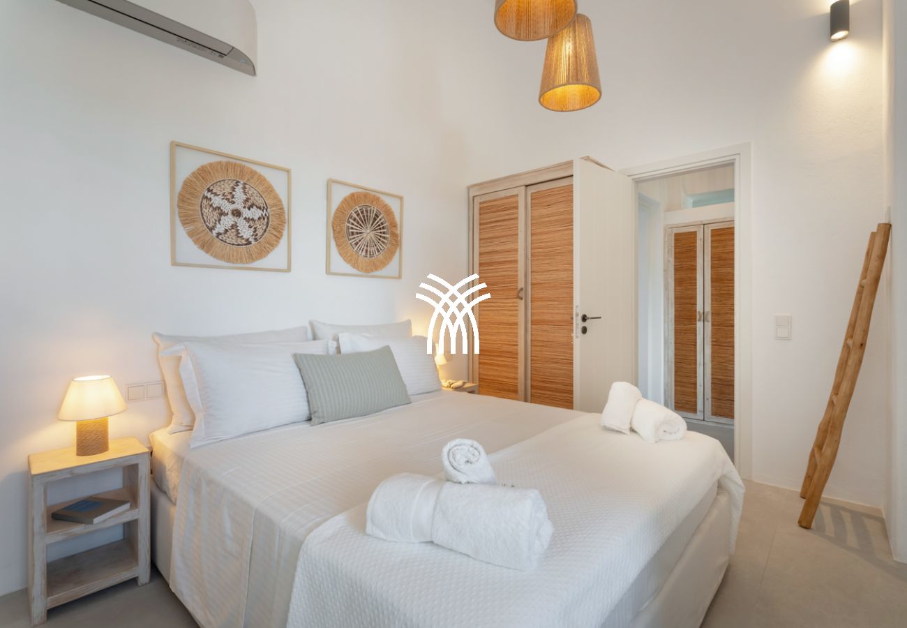 Villa in Parikia - Sunrise Poem 1