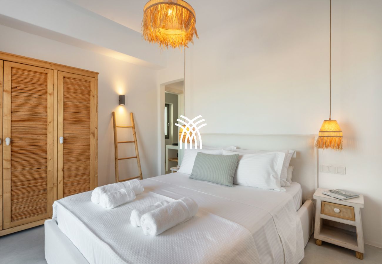 Villa in Parikia - Sunrise Poem 1